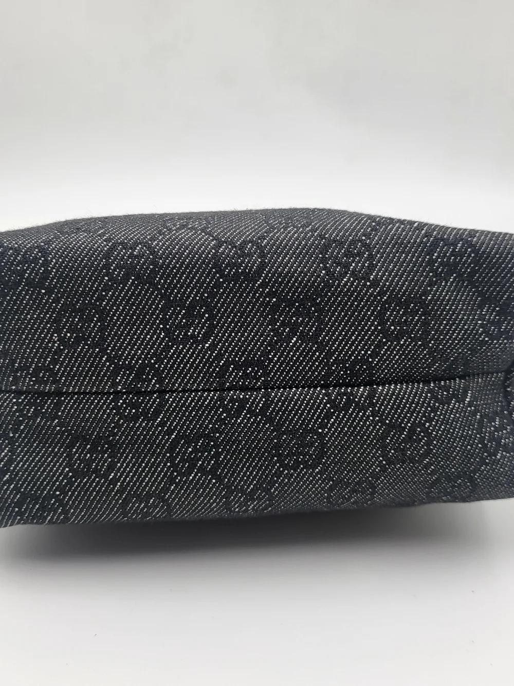 Gucci GG Denim Canvas Small Cosmetic Toiletry Pouch..Authentic. Full Set....